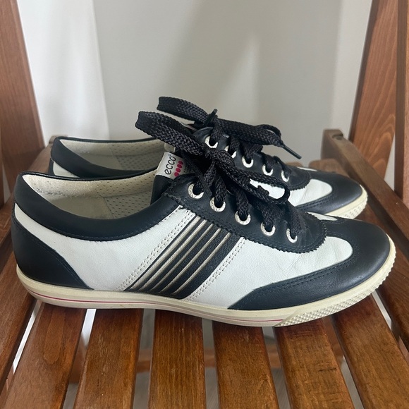 ECCO Women’s Hybrid Sneaker-Sport Shoe Size 37 (W 6.5-7) - Picture 10 of 11